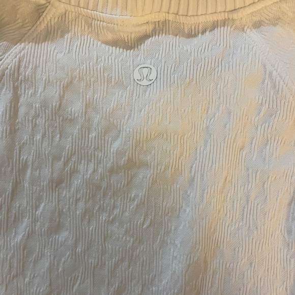 LULULEMON Rest Less Pullover Size 2 - Picture 5 of 6